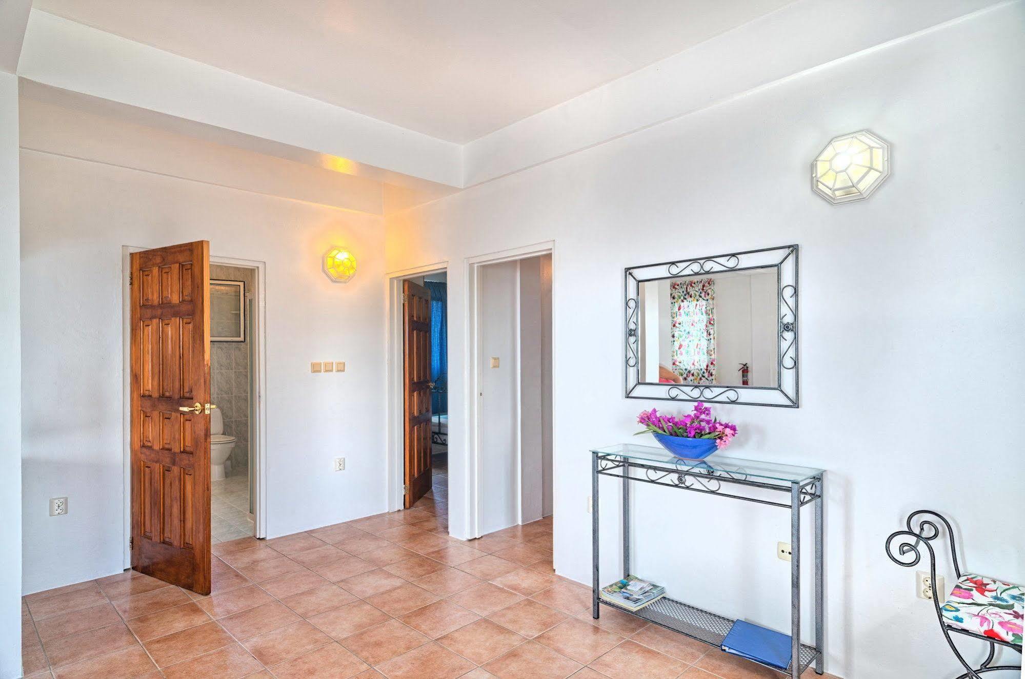 Caribbean Sea View Holiday Apartments Mero Bagian luar foto