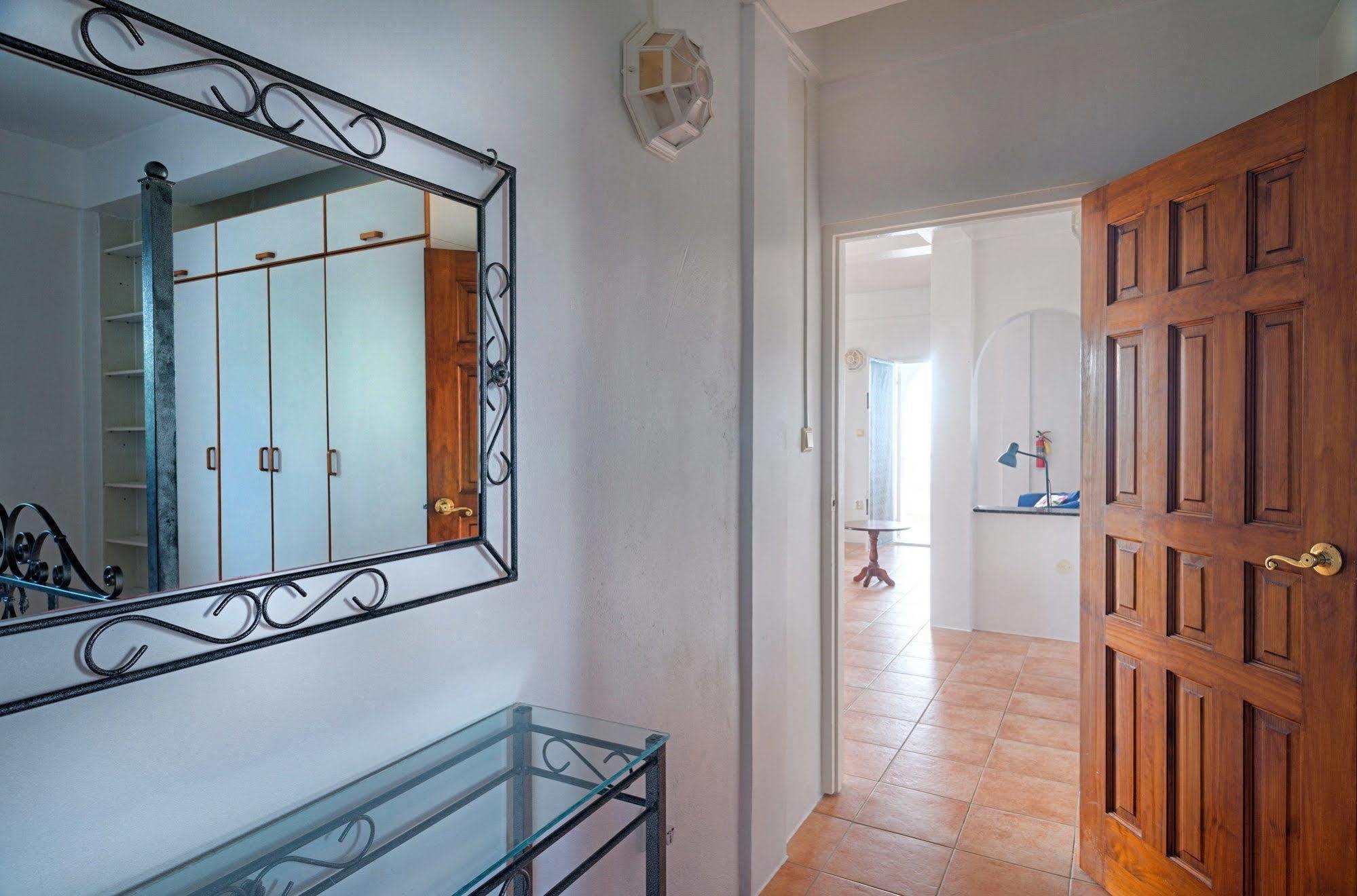 Caribbean Sea View Holiday Apartments Mero Bagian luar foto